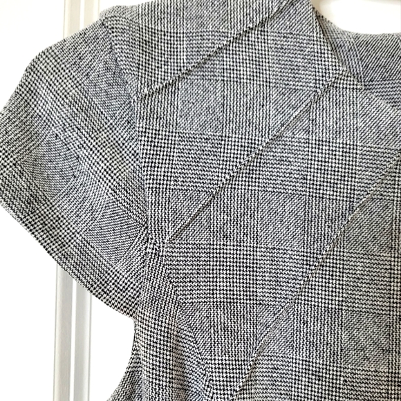 H&M grey textured dress - Picture 2 of 4